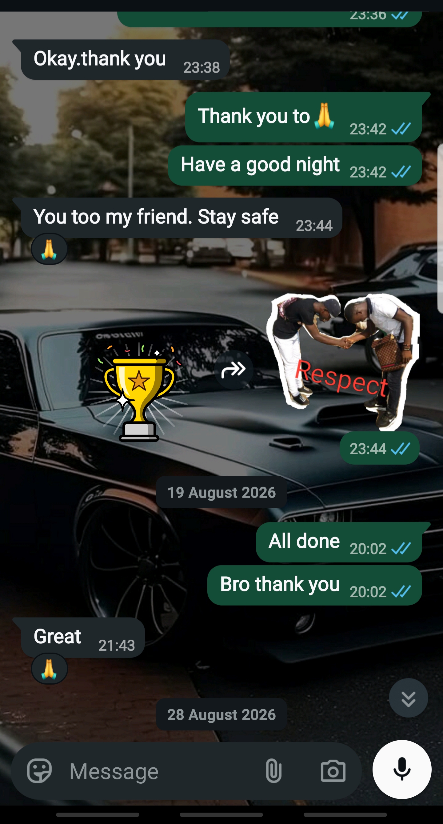 WhatsApp review screenshot about StreamMax instant activation